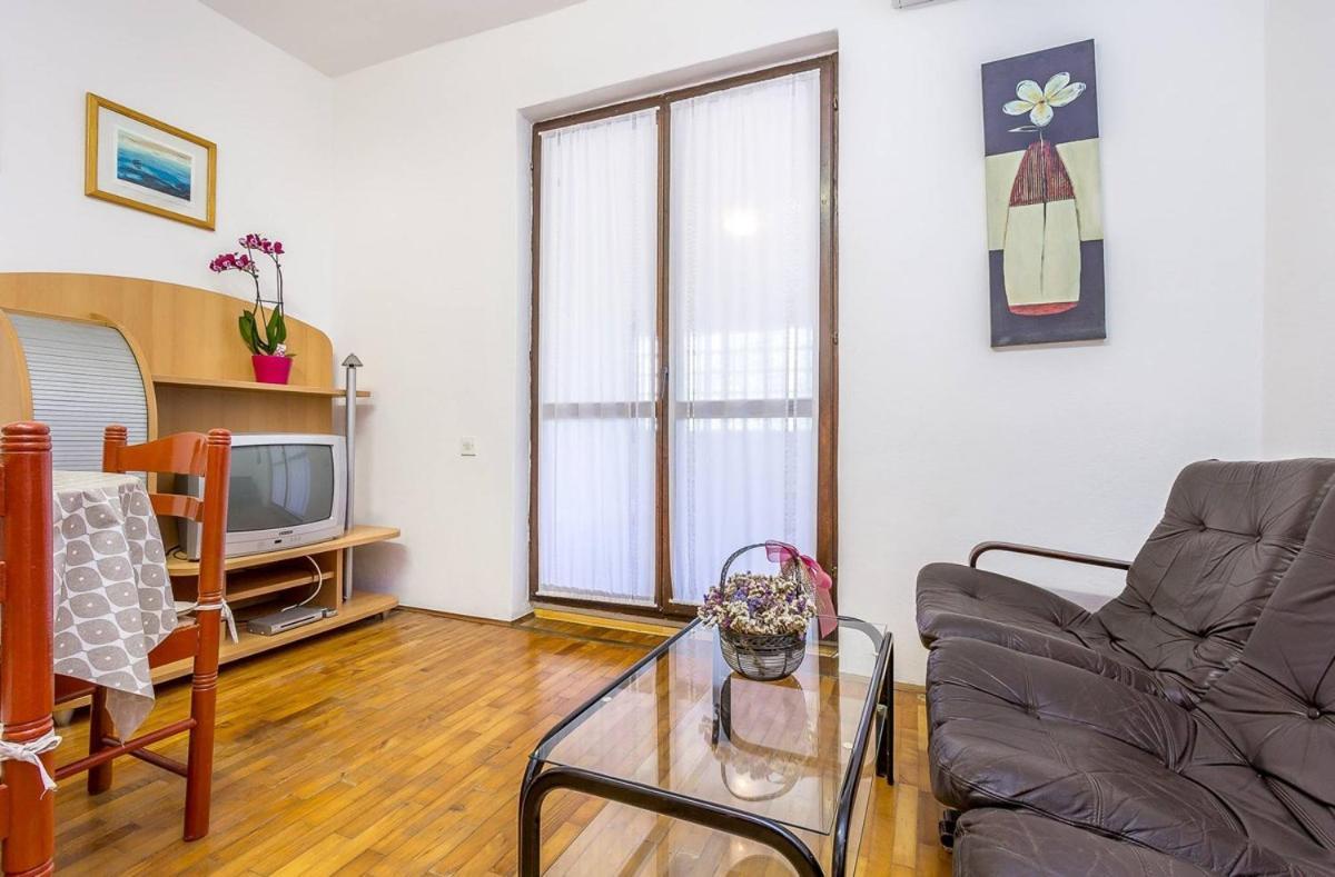 Apartments Dragica Valbandon ภายนอก รูปภาพ