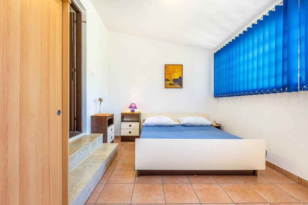 Apartments Dragica Valbandon ภายนอก รูปภาพ