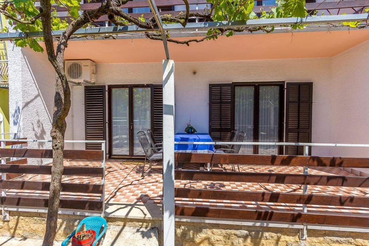 Apartments Dragica Valbandon ภายนอก รูปภาพ